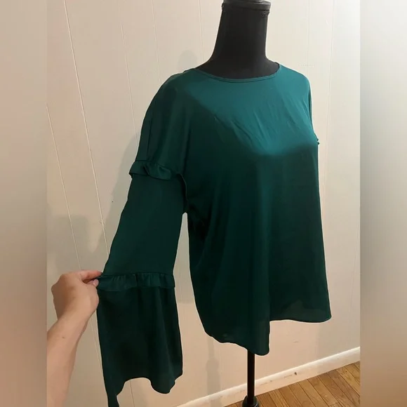 Size small - Picture 2 of 2